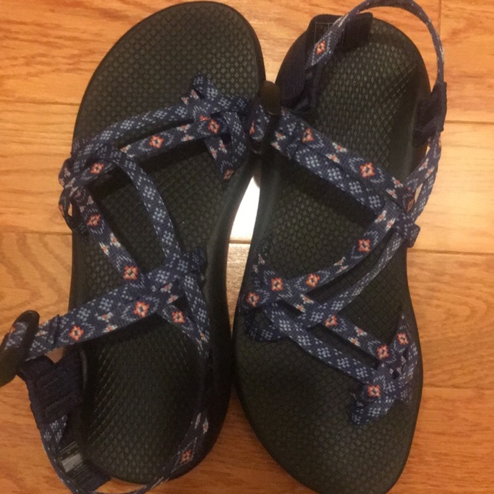 Women’s chacos size 9 brand new